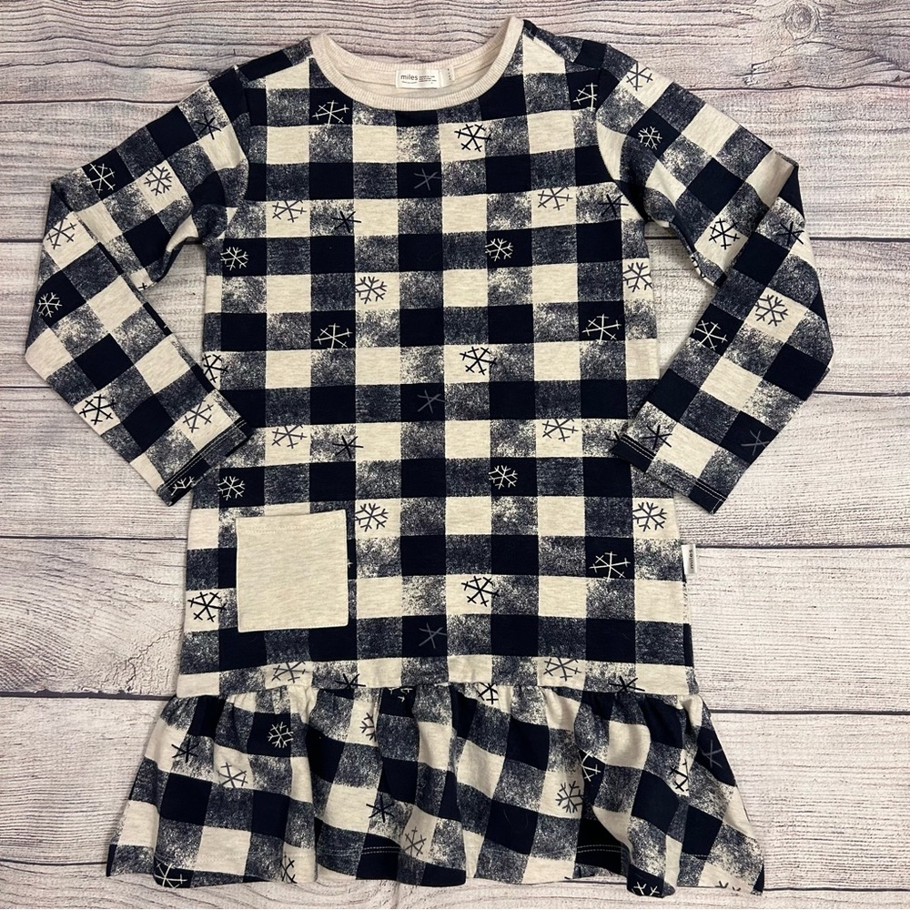Miles snowflake dress size 6 girls